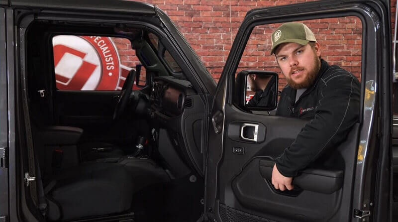 Taking JL Wrangler Doors Off