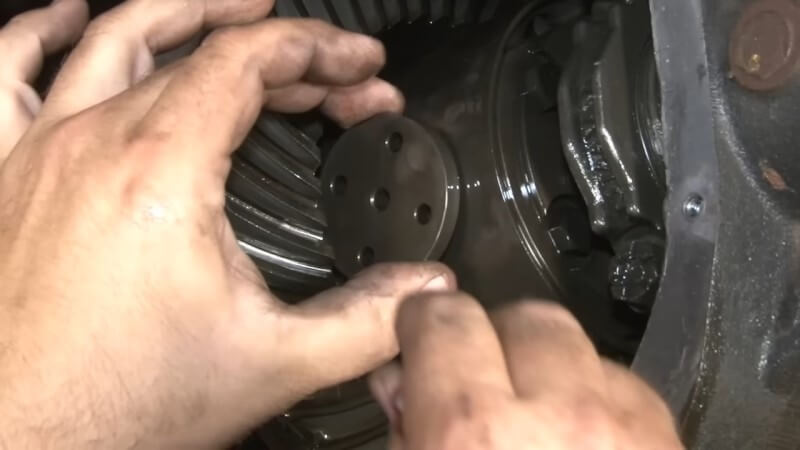 Removing the Differential Plate on a Ford Mustang